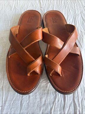 Folio Leather Cross-Strap Men’s Sandals in Brown